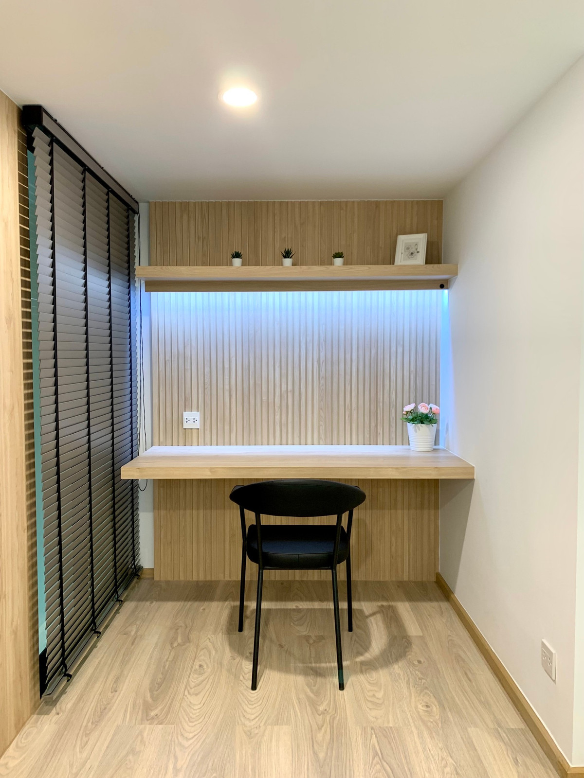 For RentCondoSukhumvit, Asoke, Thonglor : For rent! Noble Recole Duplex, rare room, Asoke area, high floor, 60 sq m, fully furnished.