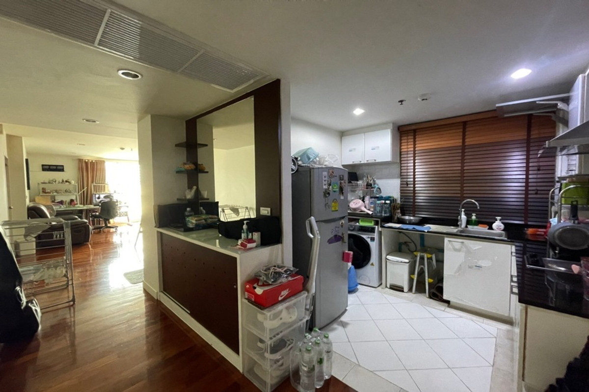 For SaleCondoSilom, Saladaeng, Bangrak : 🔥 For Sale !! high floor 14++, Good location !!🔥 Code C20221202970..........Baan Siri Silom, 1 bedroom, 1 bathroom, furnished, Special Deal!!📣📣