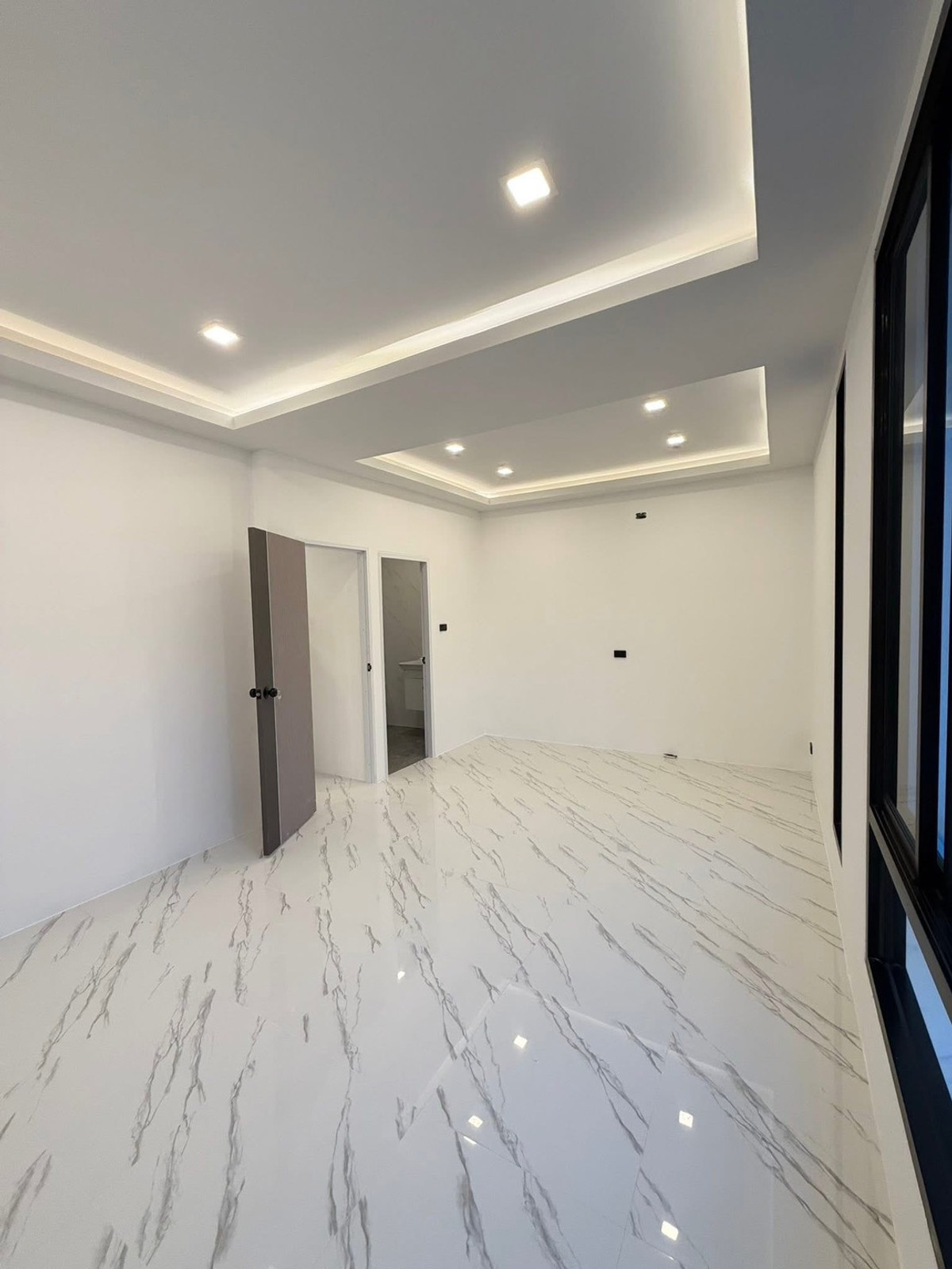 For SaleTownhomePattaya, Bangsaen, Chonburi : Townhome Thapya / 4 Bedrooms (For Sale), Townhome Thapya / 4 Bedrooms (FOR SALE) AM031