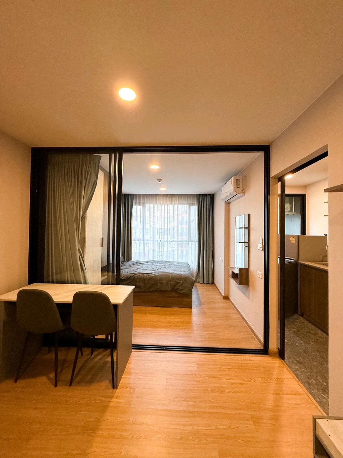 For RentCondoSamut Prakan,Samrong : Condo for rent: The Cube Loft Srinakarin - Theparak, beautiful room with electrical appliances, complete furniture.