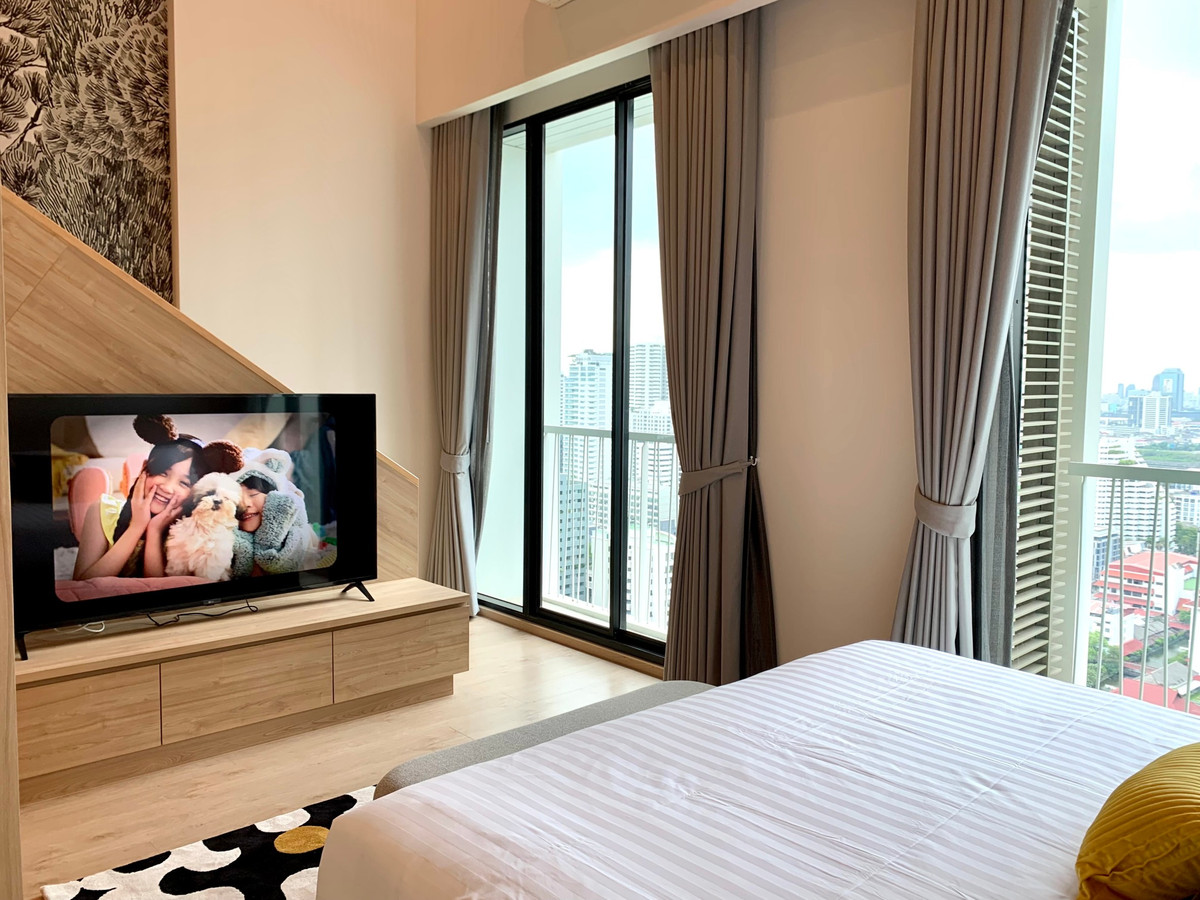 ให้เช่าคอนโดสุขุมวิท อโศก ทองหล่อ : ให้เช่า! Noble Recole Duplex ห้องหายาก ย่านอโศก ชั้นสูง 60 ตร.ม. แต่งครบ