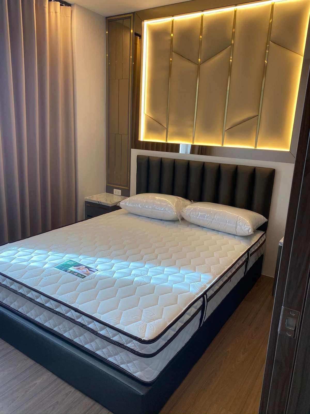 For SaleCondoRatchadapisek, Huaikwang, Suttisan : Artisan Ratchada / 2 Bedrooms (SALE WITH TENANT), Artisan Ratchada / 2 bedrooms (sale with tenant) POP003