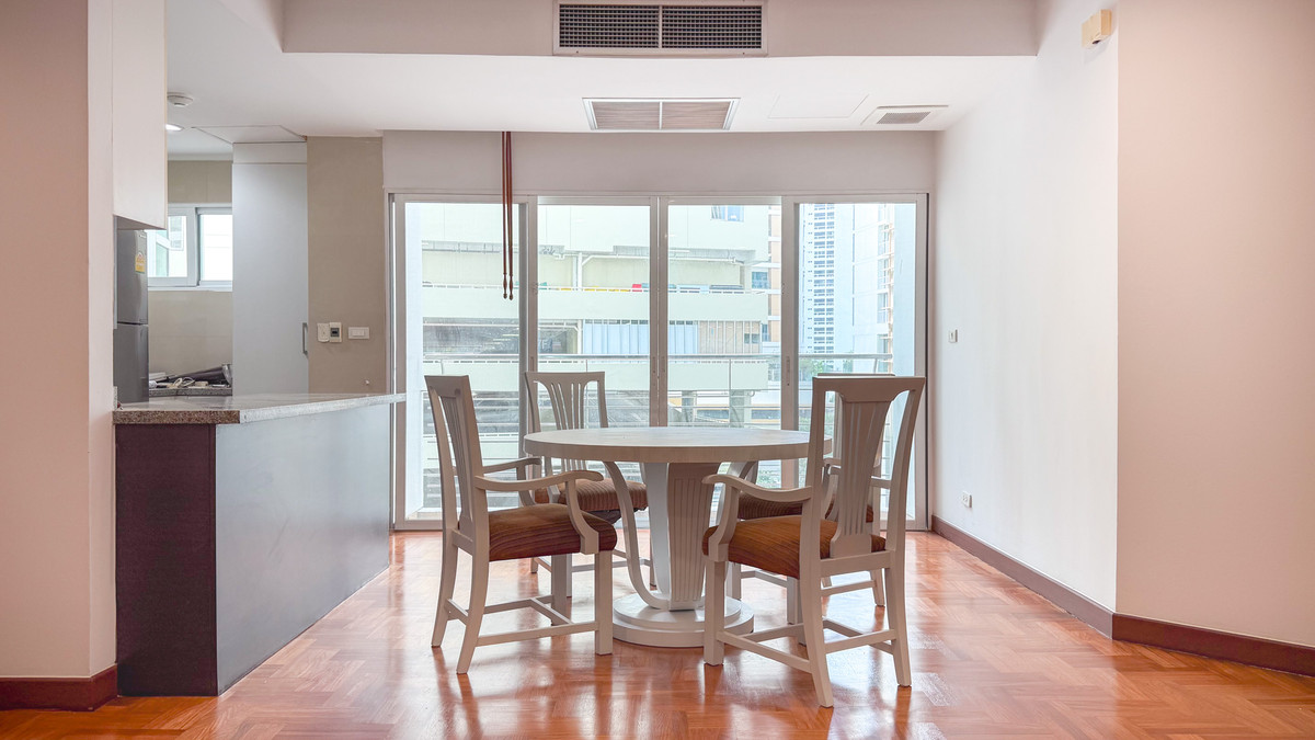 ให้เช่าสุขุมวิท อโศก ทองหล่อ : 2 ห้องนอน ขนาดใหญ่ 150 ตร.ม. The Grand Sethiwan Sukhumvit 24 Please call: 062-496-6454