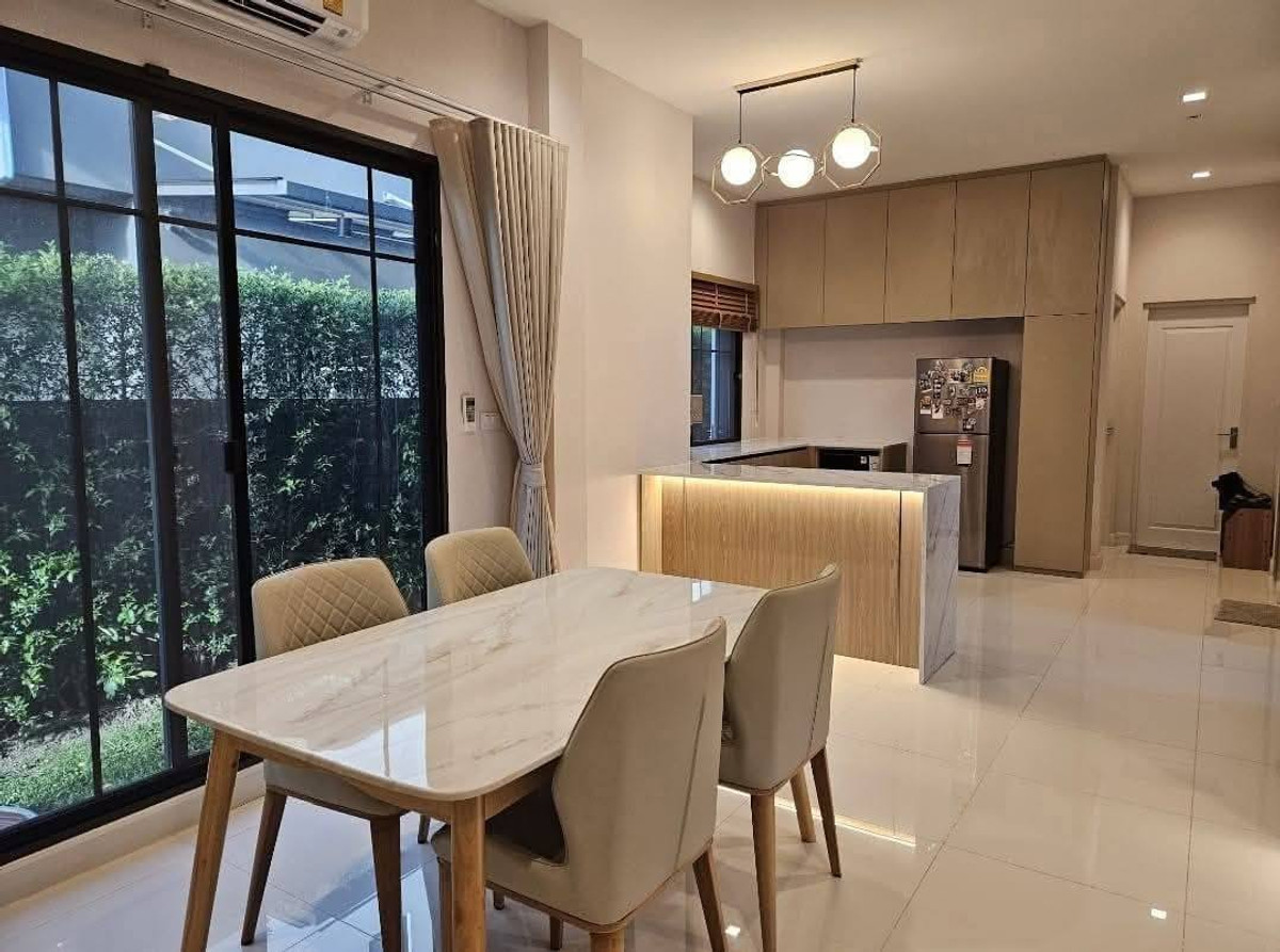 ขายบ้านพระราม 5 ราชพฤกษ์ บางกรวย : บางกอก บูเลอวาร์ด สาทร - ปิ่นเกล้า 2 / 4 ห้องนอน (ขาย), Bangkok Boulevard Sathorn - Pinklao 2 / 4 Bedrooms (FOR SALE) BALL276