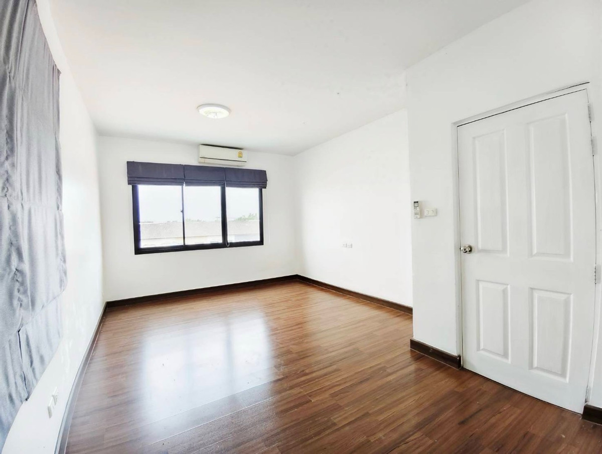 ให้เช่าทาวน์โฮมมีนบุรี-ร่มเกล้า : 🏡✨ ทาวน์โฮม 3 ชั้น ให้เช่า | โซนคลองสามวา ทำเลน่าอยู่ ✨🔑
💸 ราคาเช่า 16,000 บาท/เดือน
(สัญญาขั้นต่ำ 1 ปี)