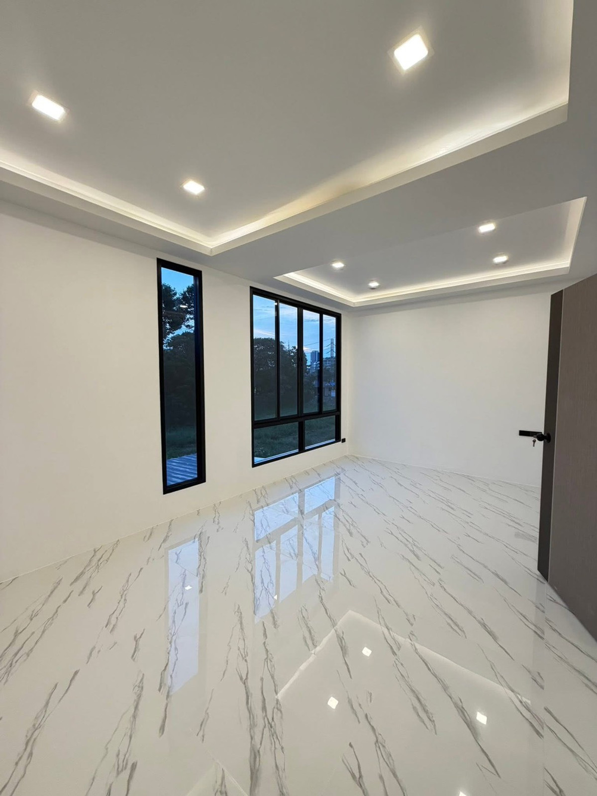 For SaleTownhomePattaya, Bangsaen, Chonburi : Townhome Thapya / 4 Bedrooms (For Sale), Townhome Thapya / 4 Bedrooms (FOR SALE) AM031