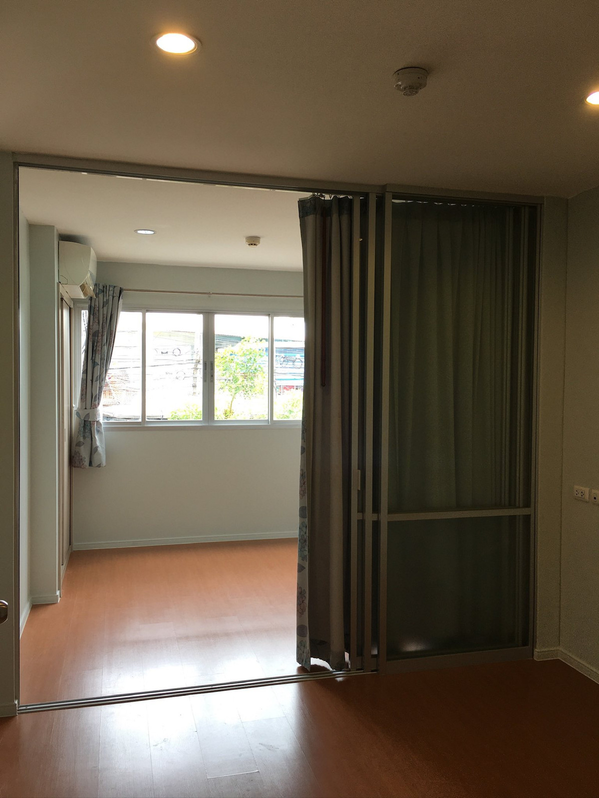 ขายคอนโดเกษตร นวมินทร์ ลาดปลาเค้า : (รหัส S5404) ขายคอนโด Lumpini Condo Town Raminthra - Latplakhao : ลุมพินี คอนโดทาวน์ รามอินทรา - ลาดปลาเค้า