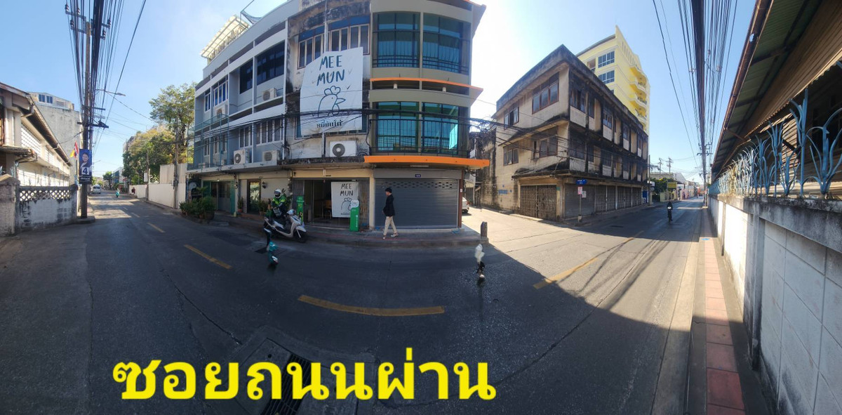 ขายอาคารพาณิชย์สาทร นราธิวาส : ตึกแถวห้องมุม ซอยถนนจันทร์ 27 ขายเพียง 5.9 ล้านเท่านั้น