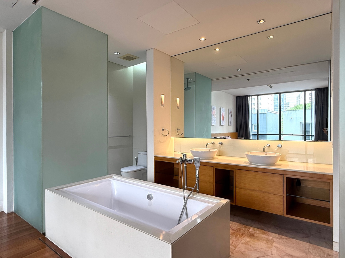 ให้เช่าคอนโดสุขุมวิท อโศก ทองหล่อ : คอนโด 3 ห้องนอน ขนาดกว้างขวาง ใจกลางอโศก บรรยากาศสไตล์รีสอร์ท