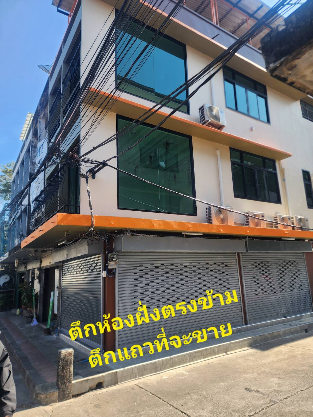 ขายอาคารพาณิชย์สาทร นราธิวาส : ตึกแถวห้องมุม ซอยถนนจันทร์ 27 ขายเพียง 5.9 ล้านเท่านั้น