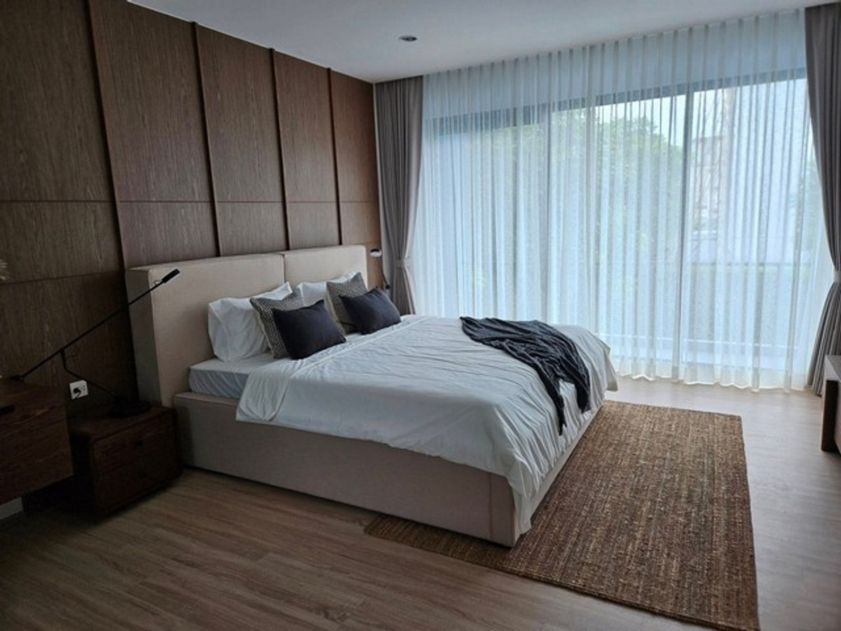 For RentTownhomePattanakan, Srinakarin : HR3247Luxury Townhome For Rent – ​​Nirvana Define Krungthep Kreetha, corner unit (Corner Unit), wide area, fully furnished, ready to move in.