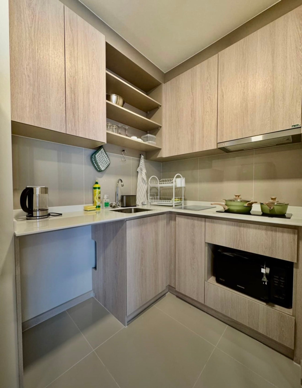 For RentCondoWongwianyai, Charoennakor : For Rent 📍 FLO by Sansiri 📍 2 Bedrooms, 2 Bathrooms, Fully Furnished and Equipped with Appliances, Near BTS Khlong San.