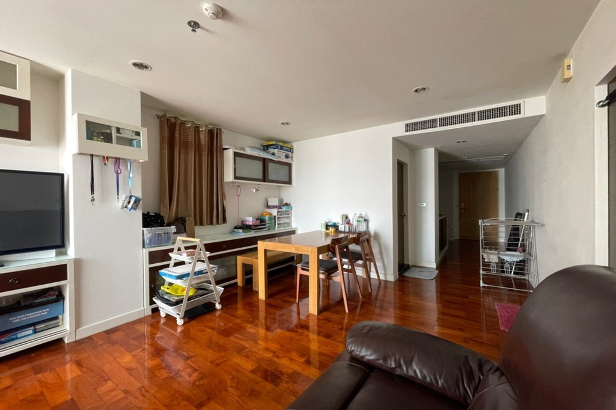 For SaleCondoSilom, Saladaeng, Bangrak : 🔥 For Sale !! high floor 14++, Good location !!🔥 Code C20221202970..........Baan Siri Silom, 1 bedroom, 1 bathroom, furnished, Special Deal!!📣📣