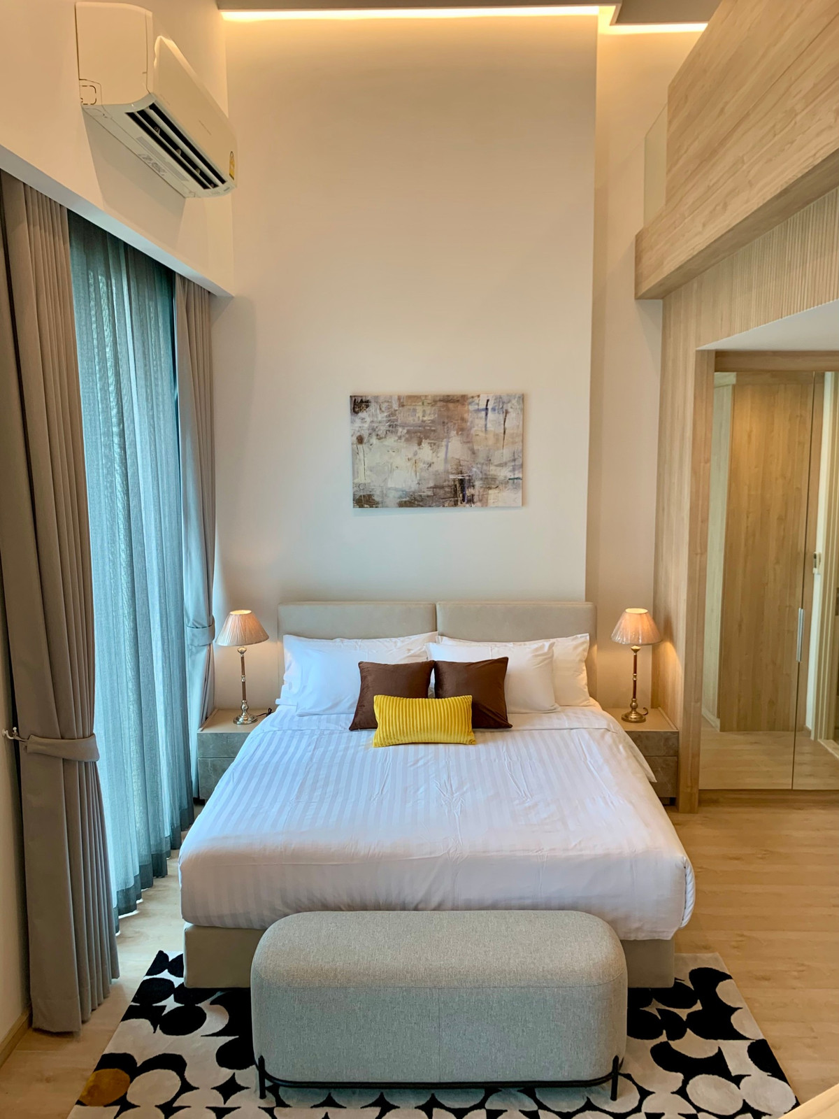 For RentCondoSukhumvit, Asoke, Thonglor : For rent! Noble Recole Duplex, rare room, Asoke area, high floor, 60 sq m, fully furnished.