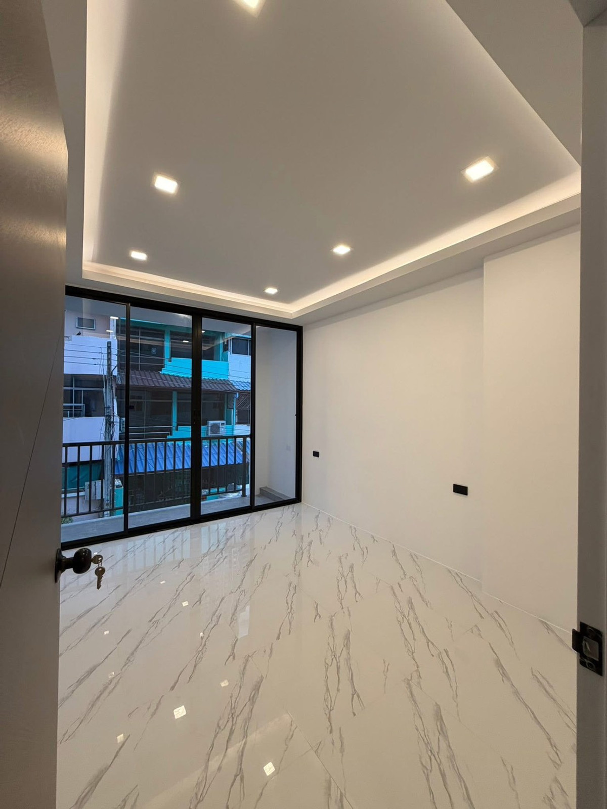 For SaleTownhomePattaya, Bangsaen, Chonburi : Townhome Thapya / 4 Bedrooms (For Sale), Townhome Thapya / 4 Bedrooms (FOR SALE) AM031