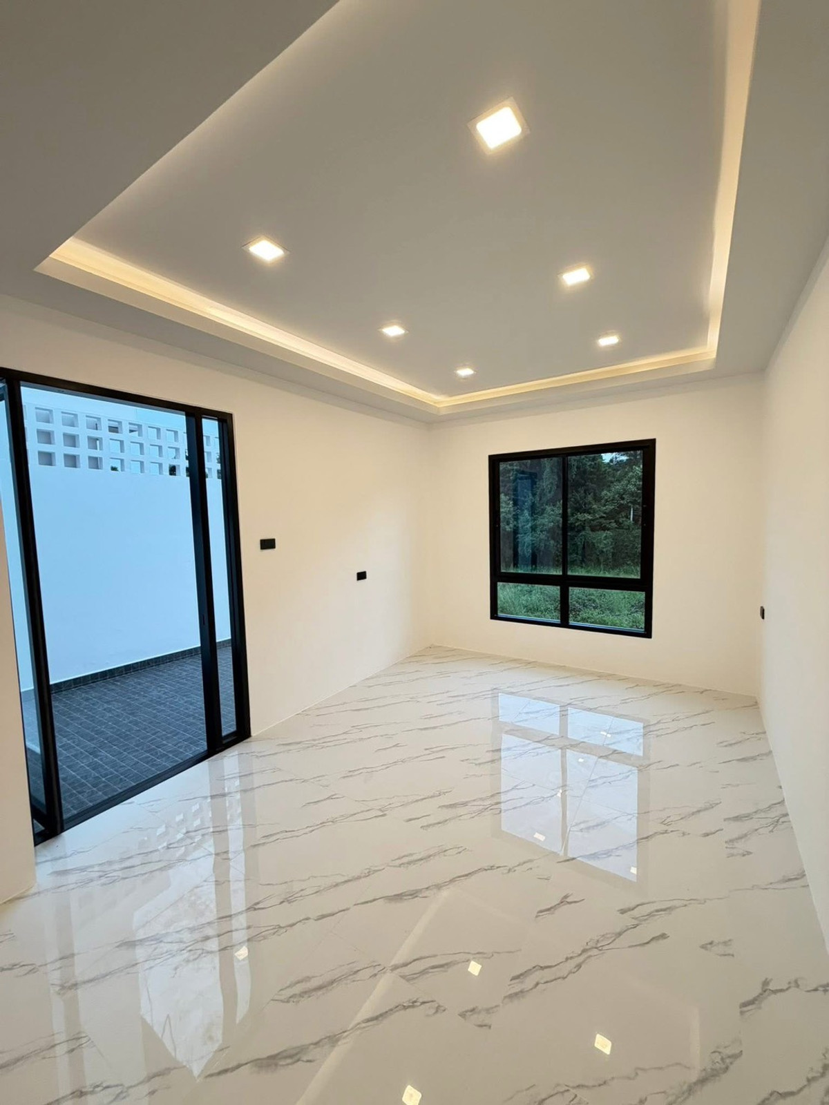 For SaleTownhomePattaya, Bangsaen, Chonburi : Townhome Thapya / 4 Bedrooms (For Sale), Townhome Thapya / 4 Bedrooms (FOR SALE) AM031