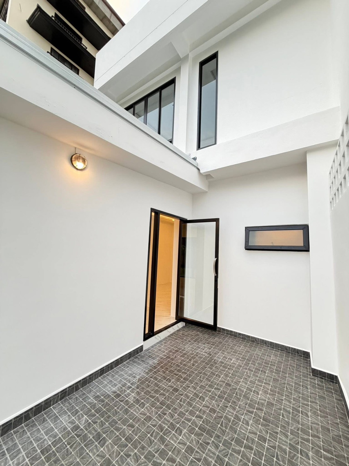 For SaleTownhomePattaya, Bangsaen, Chonburi : Townhome Thapya / 4 Bedrooms (For Sale), Townhome Thapya / 4 Bedrooms (FOR SALE) AM031