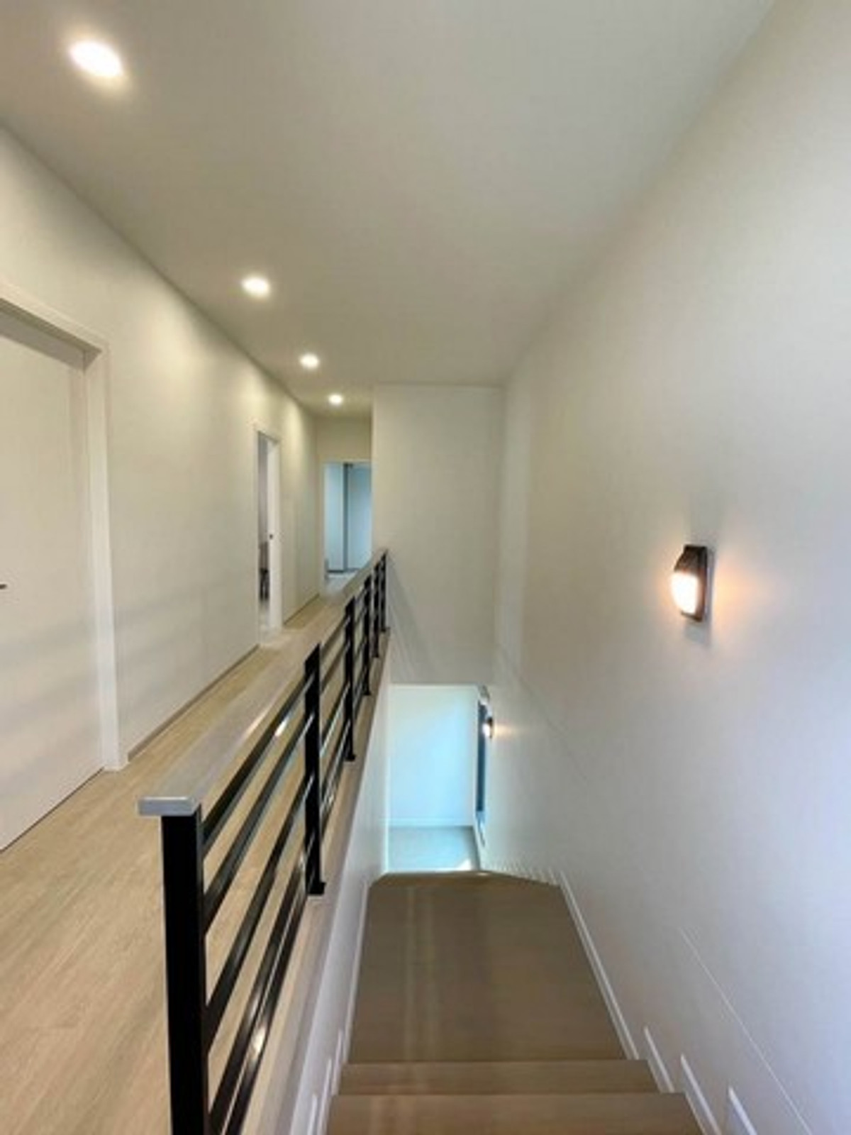 ให้เช่าบ้านสมุทรปราการ สำโรง : HR3246ให้เช่าบ้านเดี่ยวหรู หลังมุม ติดถนนหลัก – โครงการ พิมนารา ศรีนครินทร์-บางนา บ้านใหม่ เฟอร์ครบ พร้อมเข้าอยู่