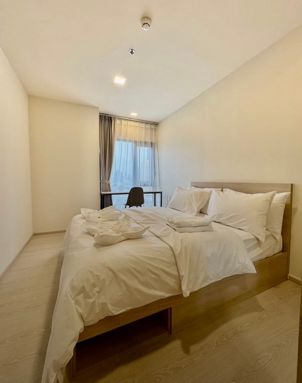 For RentCondoWongwianyai, Charoennakor : For Rent 📍 FLO by Sansiri 📍 2 Bedrooms, 2 Bathrooms, Fully Furnished and Equipped with Appliances, Near BTS Khlong San.