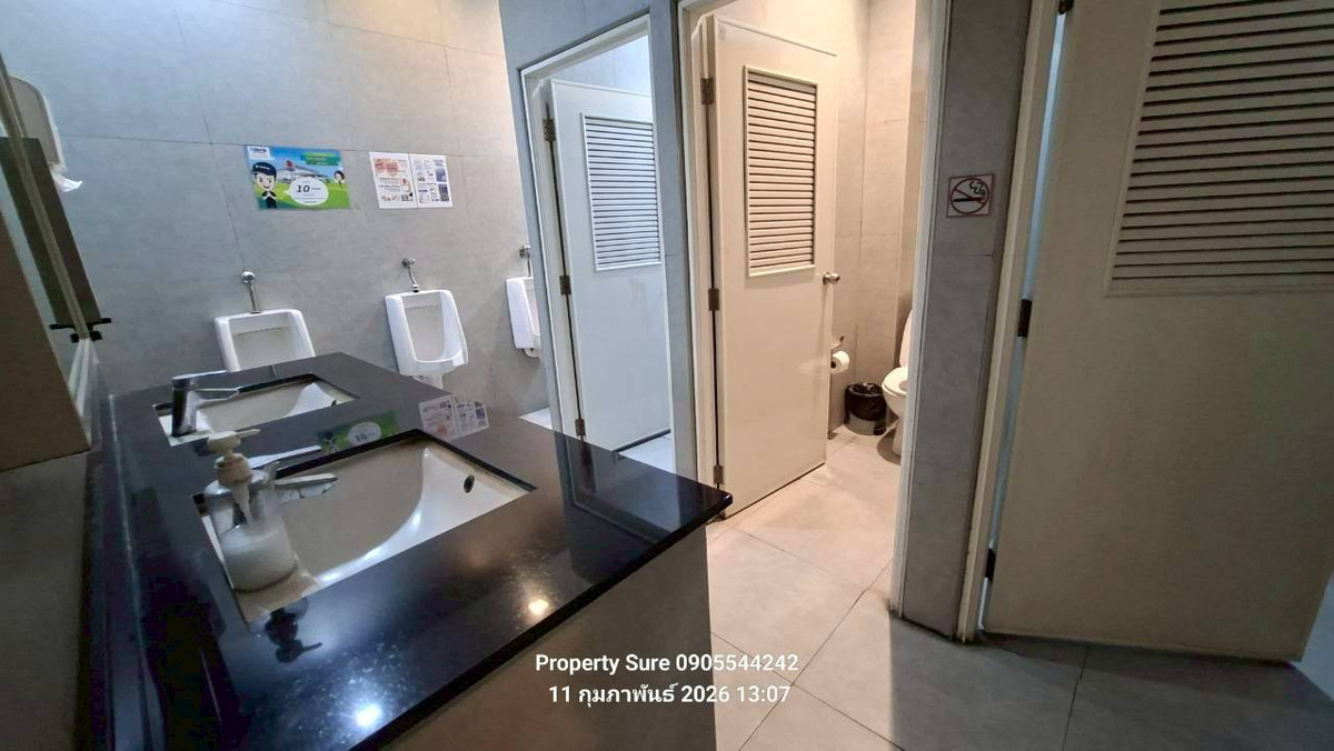 ให้เช่าโชว์รูมปทุมธานี รังสิต ธรรมศาสตร์ : Showroom For rent & Ready to move in ให้เช่าโชว์รูมรถยนต์พร้อมศูนย์บริการขนาดใหญ่ บนเนื้อที่ 2 ไร่   มุมโค้งพาโนราม่าบนทำเลที่ดีที่สุดใจกลางเมืองปทุมธานี โชว์รูมพร้อมดำเนินการได้ทันที มีห้องพ่นสีและซ่อมตัวถัง ศูนย์บริการขนาดใหญ่