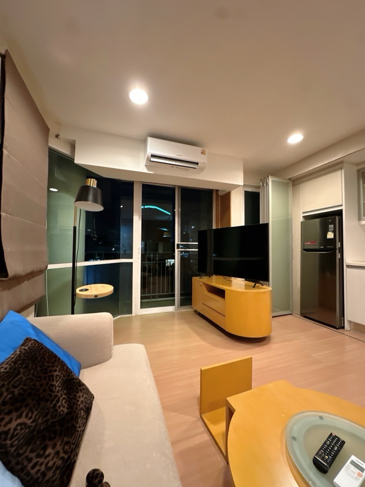 ให้เช่าคอนโดสีลม ศาลาแดง บางรัก : ด่วน!!! ให้เช่า The Bangkok Sab Condominium ✨ ห้องสวย ชั้น 7 วิวเมือง สงบเป็นส่วนตัว ห้องใหญ่ ใกล้จุฬา-สามย่าน-สีลม เพียง 27,000.-/เดือน