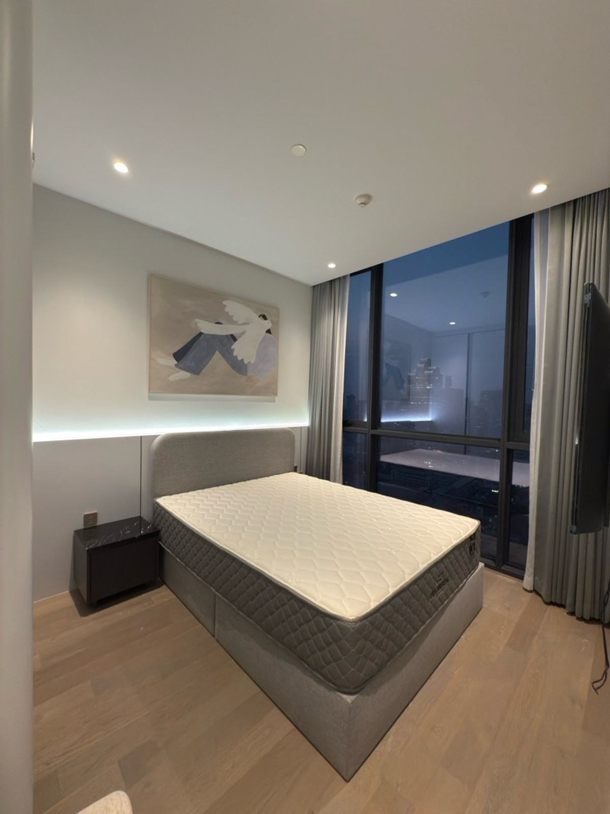 For RentCondoSathorn, Narathiwat : 2beds+Office room- Brand new - Lumpini Park just 10 min walk.