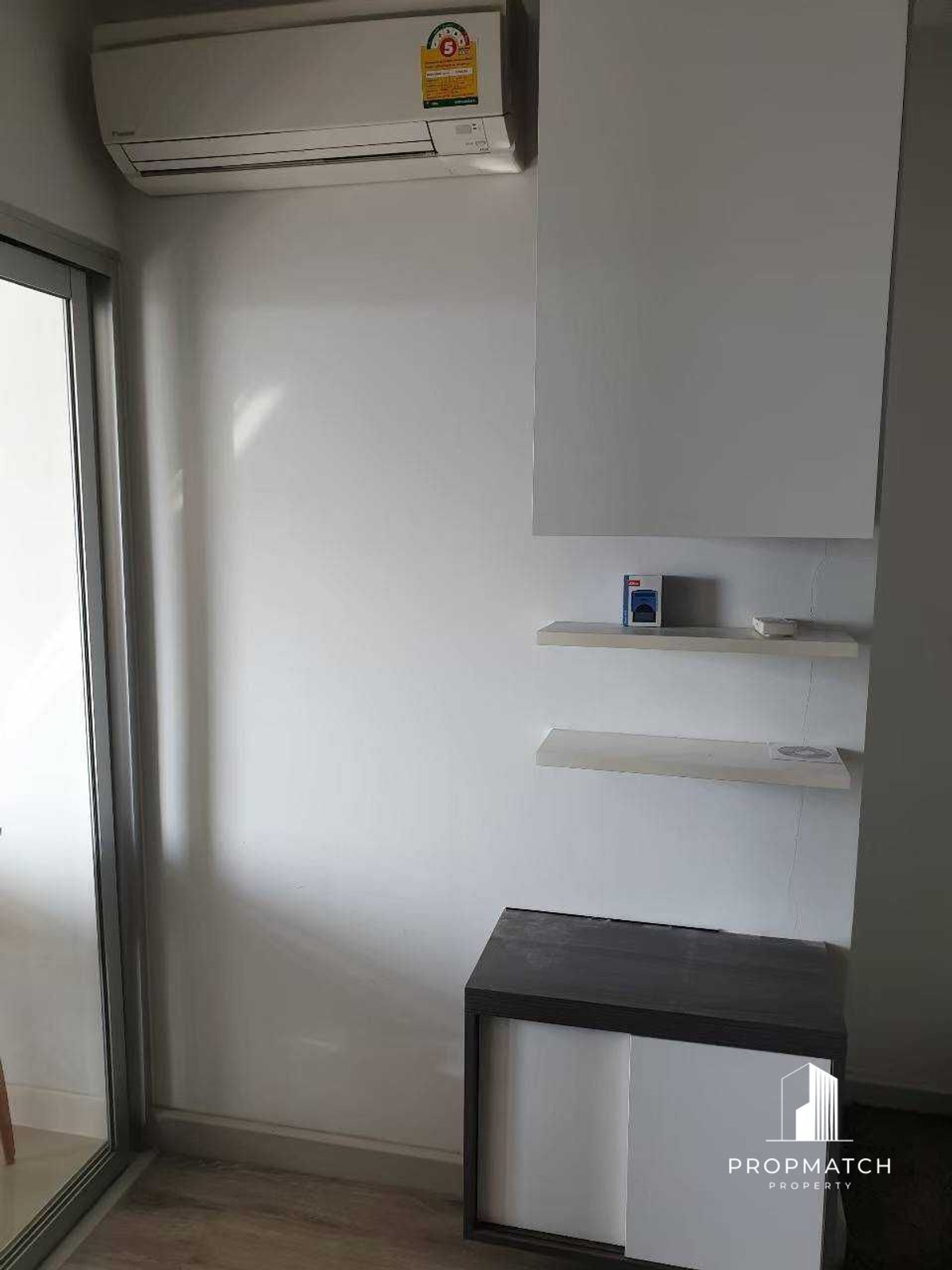 For SaleCondoSathorn, Narathiwat : ⚡️Centric Sathorn St. Louis, luxury condo in the heart of Sathorn⚡️40 Sq.m 🔥1 Bed 1 Bath🔥 5.15 Mb ⚡️Beautiful room, good price👑If interested, contact Putter 0928895628 Line: plustor_ss⚡️