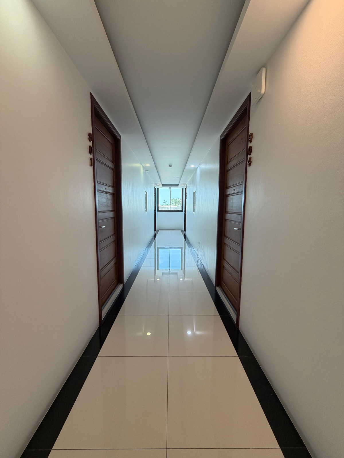 ขายกิจการโรงแรม & กิจการอพาร์ตเมนต์เกษตรศาสตร์ รัชโยธิน : ขายอพาร์ทเมนท์ ลาดพร้าววังหิน ใกล้ BTS ภาวนา 8 ชั้น 60 ห้อง ราคา 80 ล้านบาท