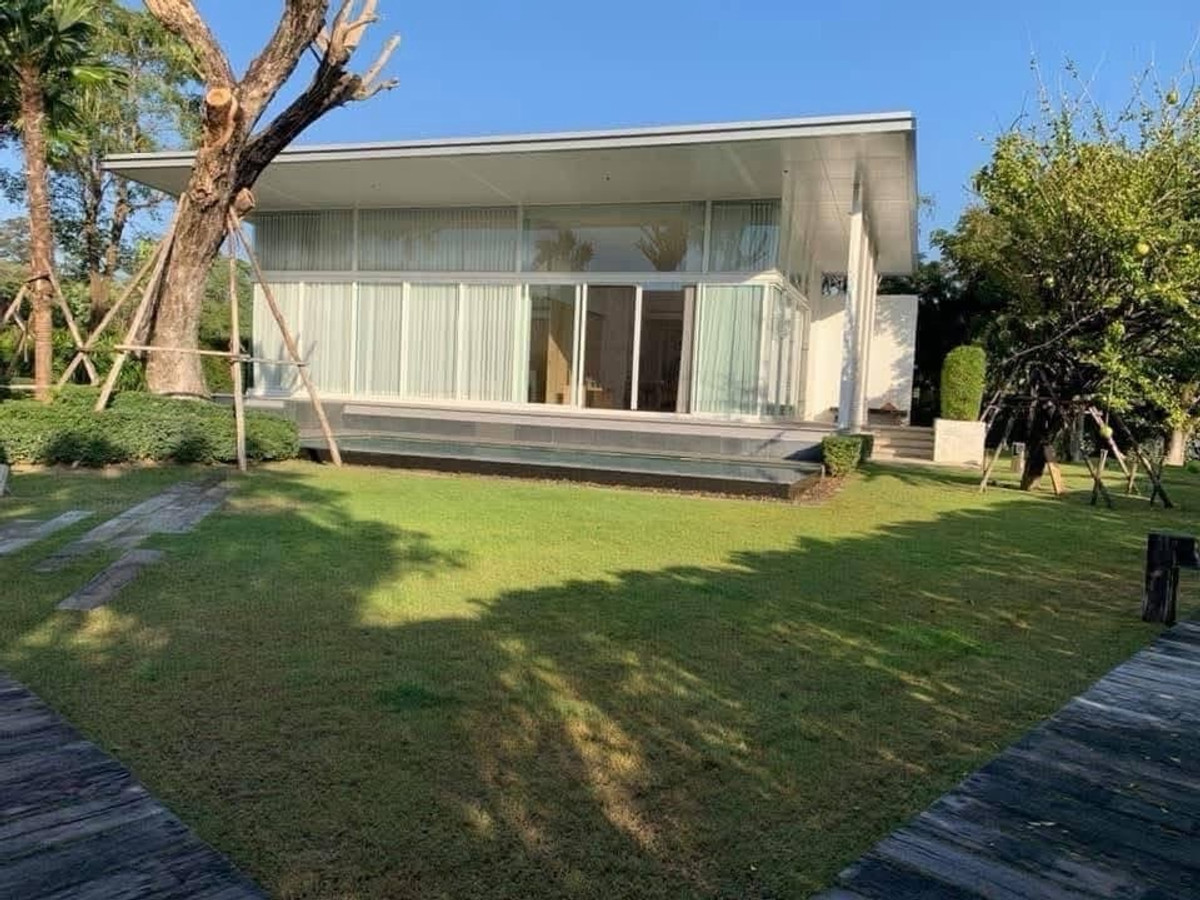 ขายบ้านปากช่อง เขาใหญ่ : ขายพูลวิลล่าเขาใหญ่ หมูสี วิวภูเขา บนที่ดิน 1,942 ตร.ว มี 2 หลัง พร้อมสิ่งปลูกสร้าง เหมาะอยู่อาศัยหรือทำธุรกิจ
