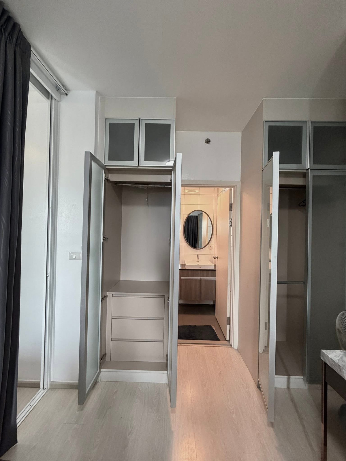 For RentCondoRatchadapisek, Huaikwang, Suttisan : For rent 📍 Chapter One Eco Ratchada - Huai Khwang 📍 Fully furnished with appliances. Near MRT Huai Khwang.