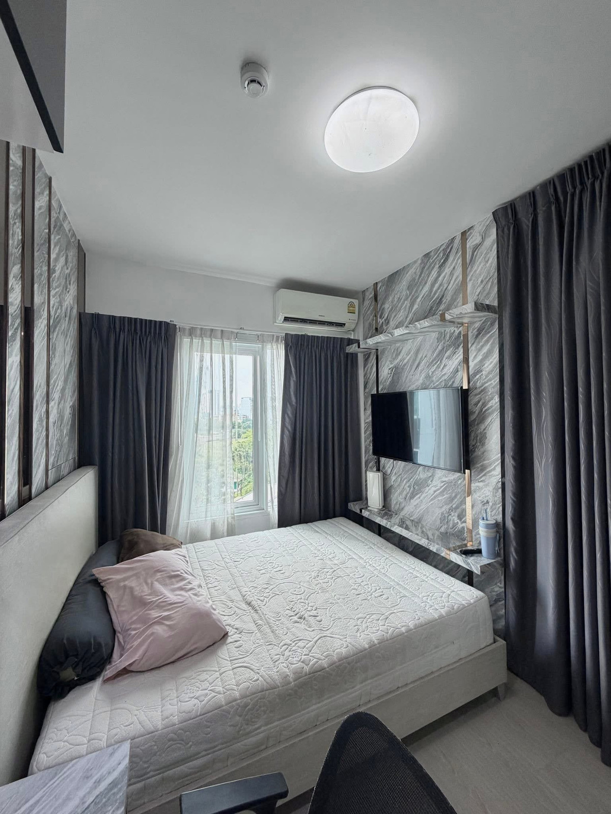 For RentCondoRatchadapisek, Huaikwang, Suttisan : For rent 📍 Chapter One Eco Ratchada - Huai Khwang 📍 Fully furnished with appliances. Near MRT Huai Khwang.