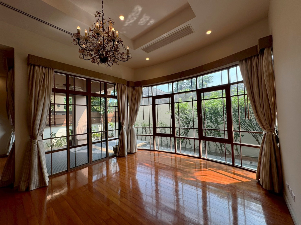 For RentHouseSukhumvit, Asoke, Thonglor : Corner detached house In the luxury project Ekkamai - Phra Khanong ** NO CO-AGENT **