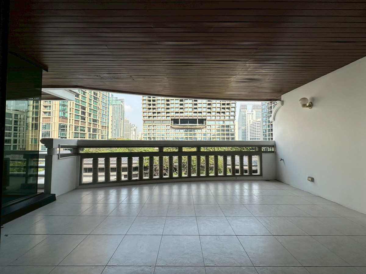 ให้เช่าคอนโดวิทยุ ชิดลม หลังสวน : ✨🏢ให้เช่าคอนโดย่านหลังสวน 2+1 ห้องนอน ขนาด 200ตรม. ห้องสวน เฟอร์นิเจอร์ครบ ระเบียงกว่าง ใกล้BTSราชดำริ, สวนลุมพินี พร้อมเข้าอยู่ 