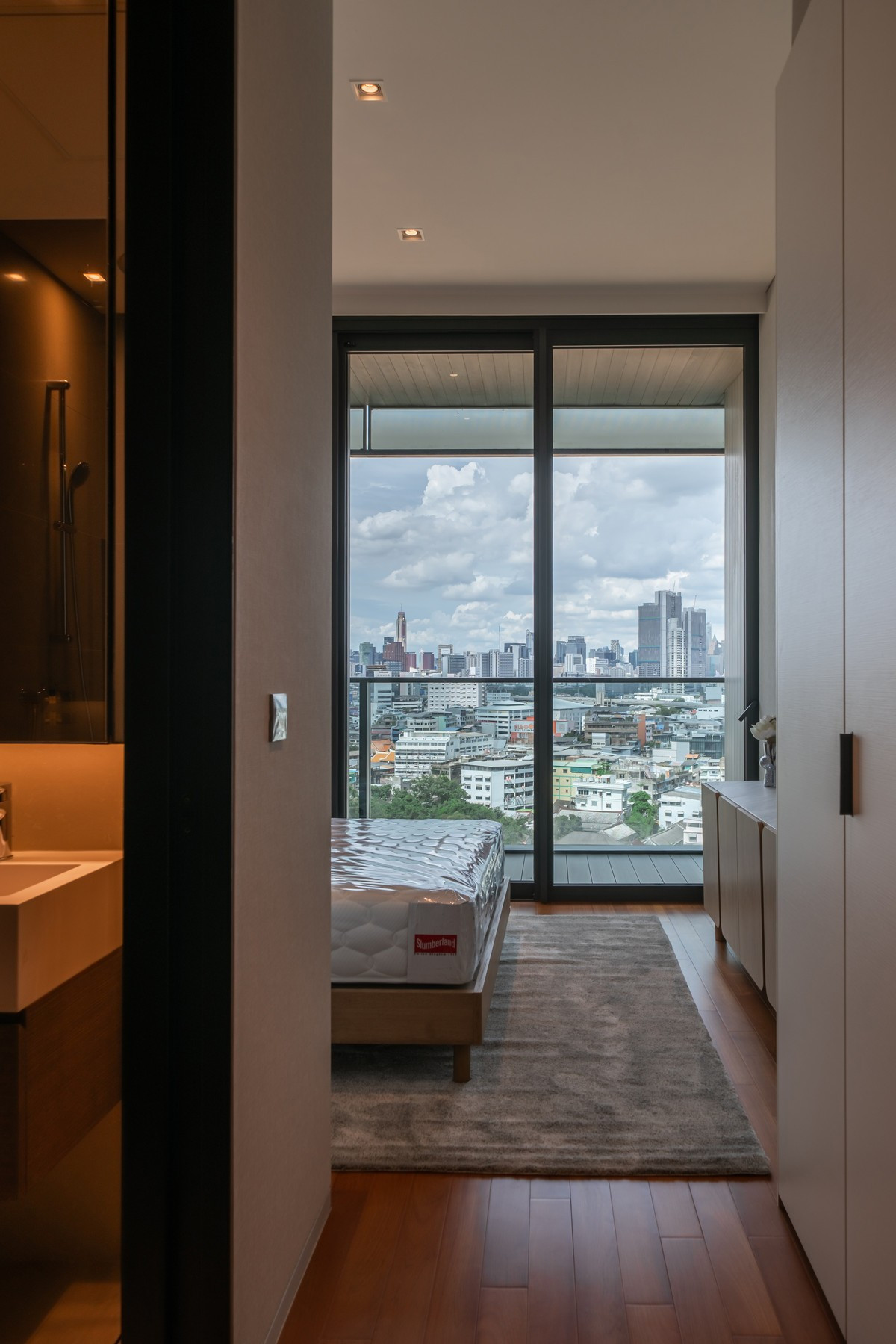 For RentCondoWongwianyai, Charoennakor : LTH14527 – Condo for Rent | Banyan Tree Residences Riverside Bangkok | 178.34 sqm | 2 Beds 2 Bath | Near BTS Khlong San | 190K/Month | Condo for rent Banyan Tree Residences Riverside Bangkok