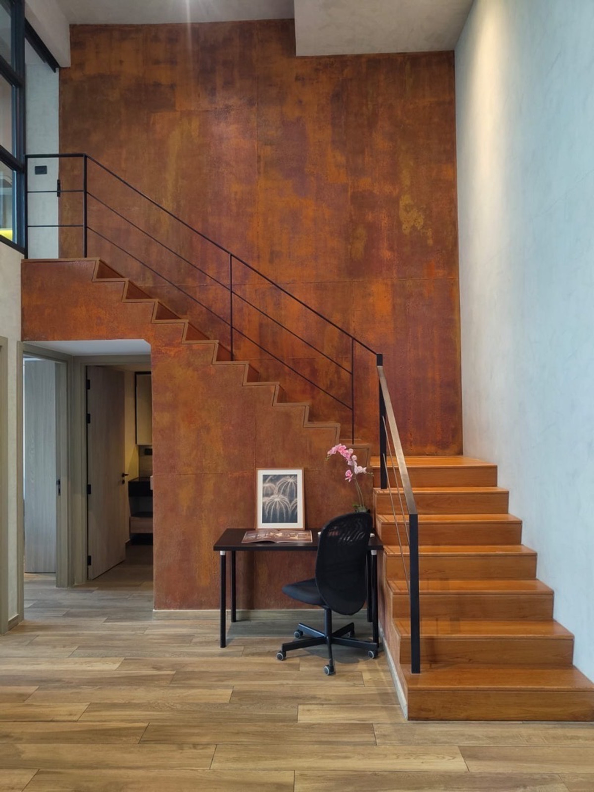 ขายคอนโดสุขุมวิท อโศก ทองหล่อ : ขายเพนท์เฮาส์ดูเพล็กซ์ อโศก ใกล้ BTS Asoke MRT Sukhumvit ขายพร้อมผู้เช่า รายได้ 140,000 บาท/เดือน ถึงปี 2027