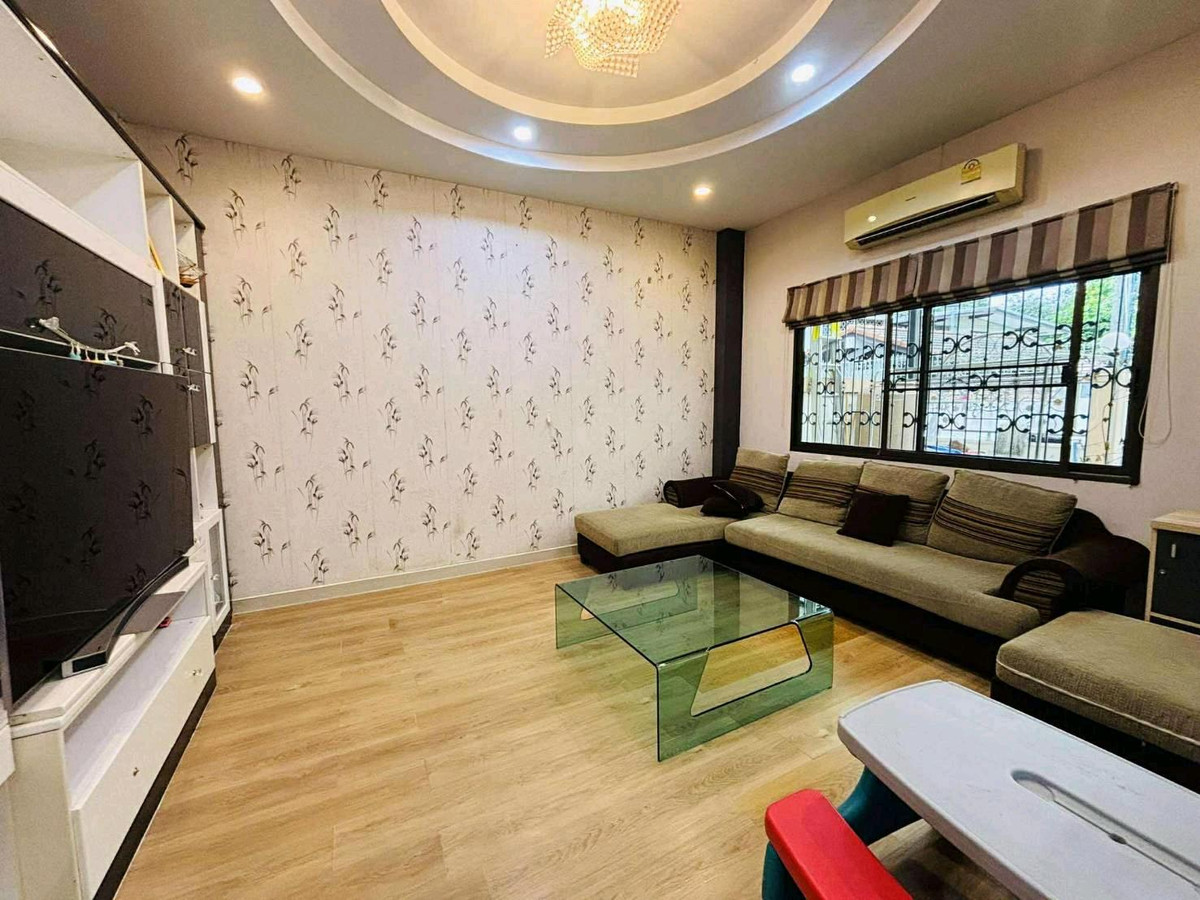 ขายทาวน์โฮมปิ่นเกล้า จรัญสนิทวงศ์ : 🏡 ขายทาวน์โฮม 3 ชั้น หมู่บ้านร่วมใจวิลล่า แยก 1/1  ซอยพาณิชย์ธน 28 ใกล้MRT จรัญ 13