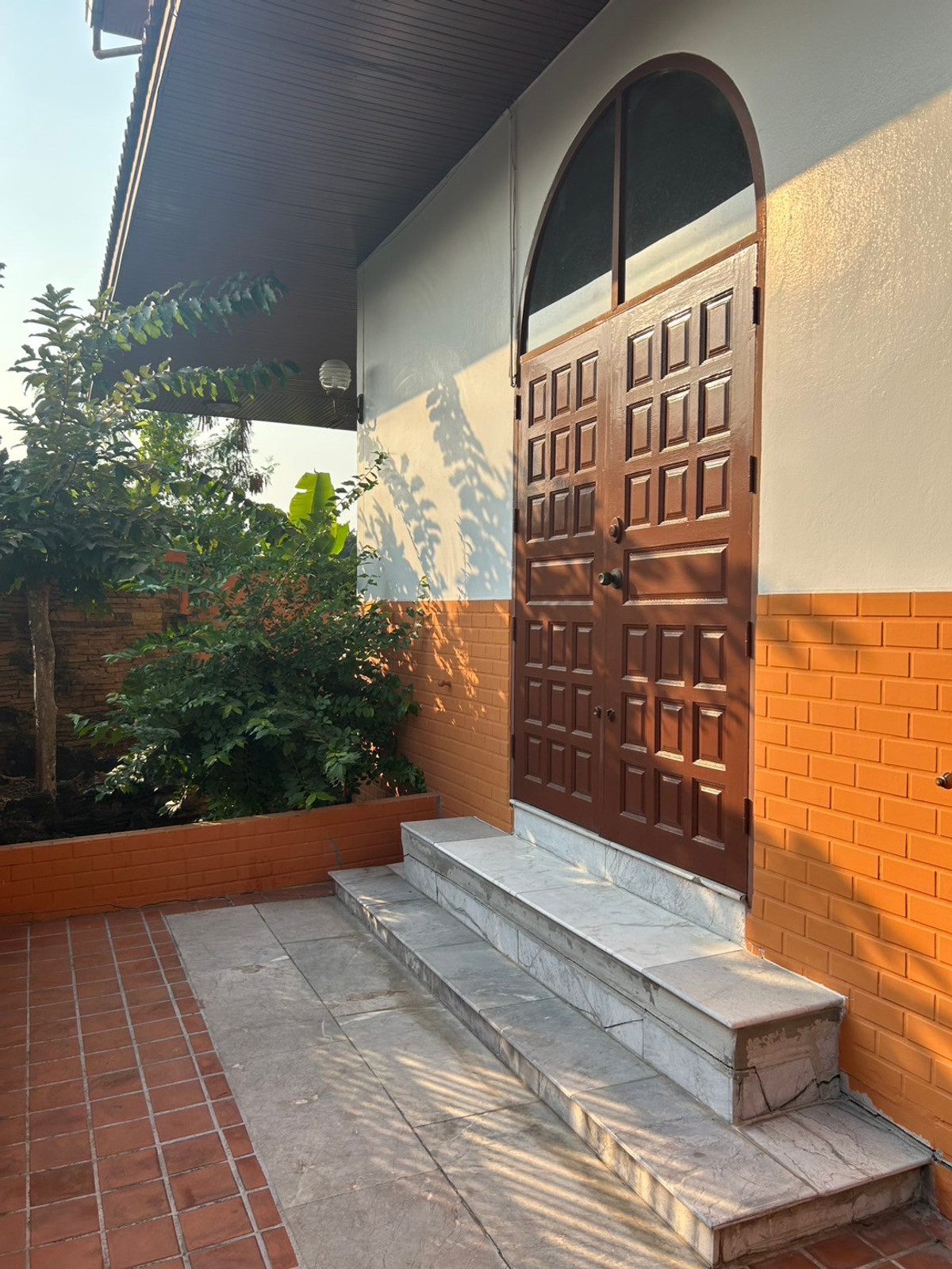 For RentHouseSukhumvit, Asoke, Thonglor : LTH14519- House FOR RENT in Soi Sukhumvit 70/3 | Size 400 sqm. | 100 sqw.| 2 beds | 2 baths|  Near BTS Bang Na | ONLY 50K/Month