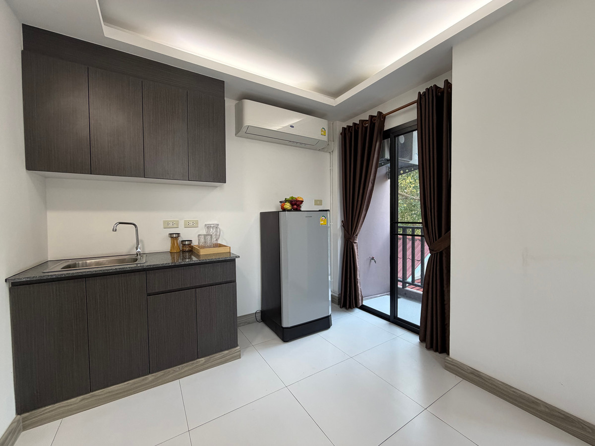 ขายกิจการโรงแรม & กิจการอพาร์ตเมนต์เกษตรศาสตร์ รัชโยธิน : ขายอพาร์ทเมนท์ ลาดพร้าววังหิน ใกล้ BTS ภาวนา 8 ชั้น 60 ห้อง ราคา 80 ล้านบาท