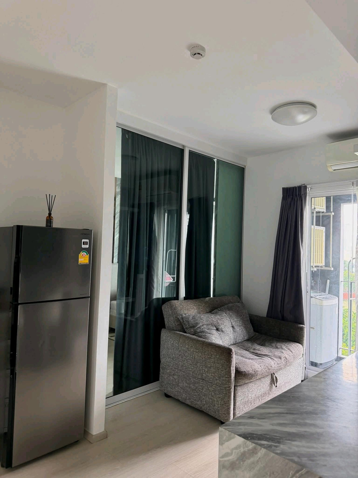 For RentCondoRatchadapisek, Huaikwang, Suttisan : Condo for rent: Chapter One Eco Ratchada-Huai Khwang, ready to move in! ✨ 
 Ratchada-Rama 9 area, office and lifestyle area 
 There is a van to pick up and drop off 🚇 MRT Huai Khwang
