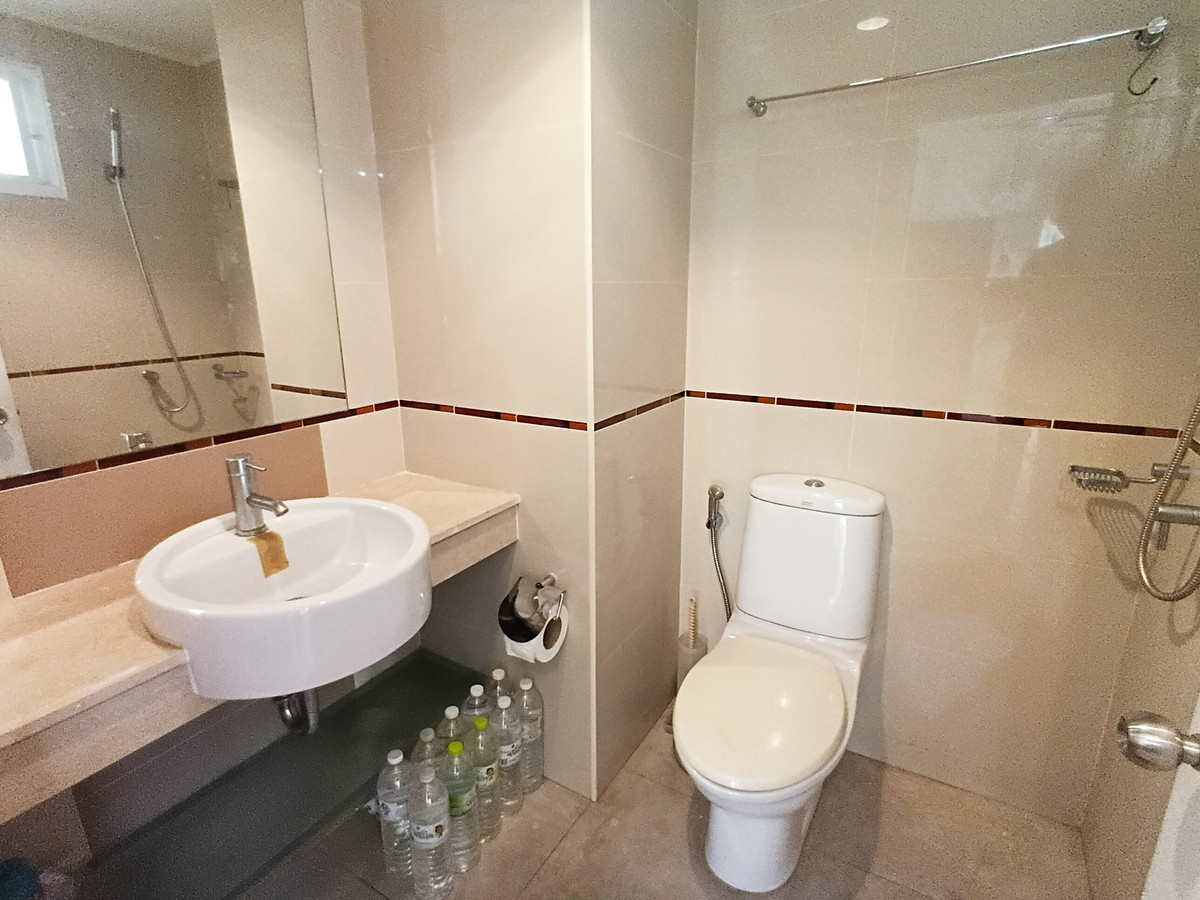 ขายคอนโดปิ่นเกล้า จรัญสนิทวงศ์ : ตื่นมาพร้อมวิววัดพระแก้วทุกวัน ✨ คอนโด 2 ห้องนอน ห้องใหญ่ 63.53 ตร.ม. ทำเลดีที่สุดในปิ่นเกล้า!