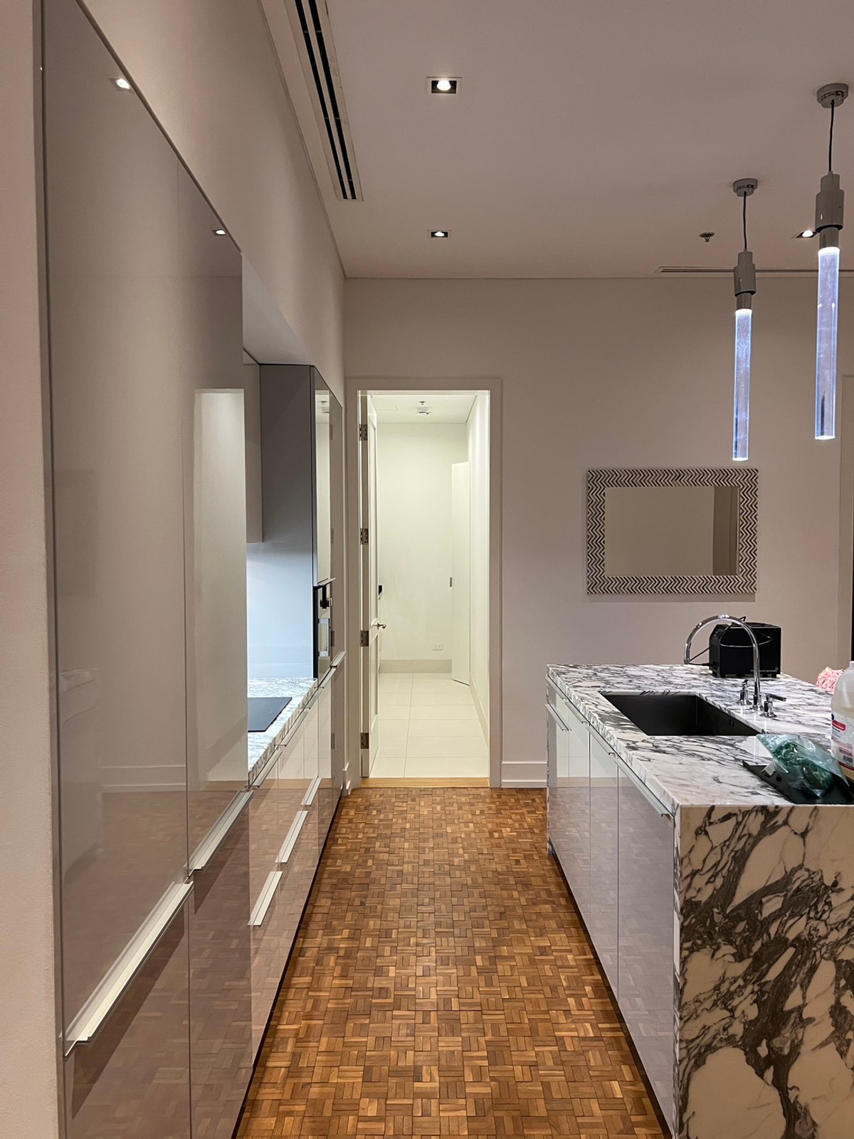 คอนโดสาทร นราธิวาส : 💎 คุ้มค่าที่สุดใน ริทซ์-คาร์ลตัน เรสซิเดนซ์ กรุงเทพฯ – ตอนนี้เลย 🔥 2 ห้องนอน ตกแต่งครบ | เช่า & ขาย | วันนี้ 26 ก.พ. เท่านั้น 🗝️🚀