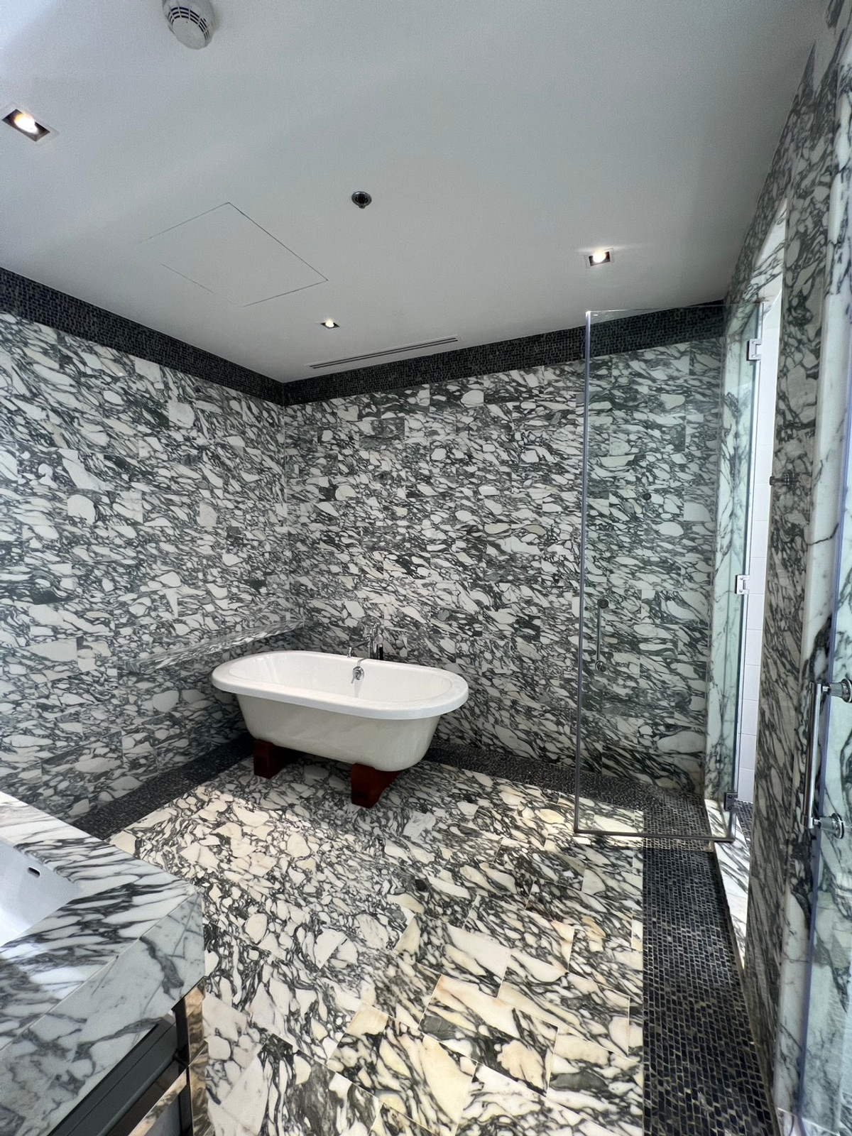 คอนโดสาทร นราธิวาส : 💎 คุ้มค่าที่สุดใน ริทซ์-คาร์ลตัน เรสซิเดนซ์ กรุงเทพฯ – ตอนนี้เลย 🔥 2 ห้องนอน ตกแต่งครบ | เช่า & ขาย | วันนี้ 26 ก.พ. เท่านั้น 🗝️🚀