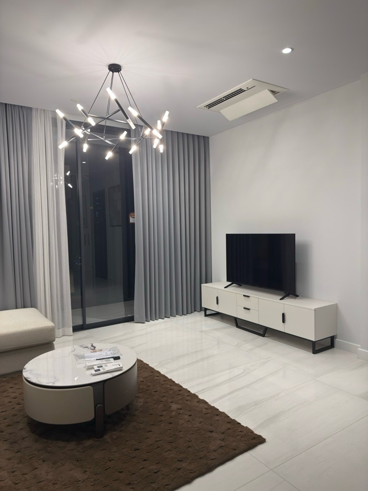 For RentCondoSathorn, Narathiwat : 2beds+Office room- Brand new - Lumpini Park just 10 min walk.