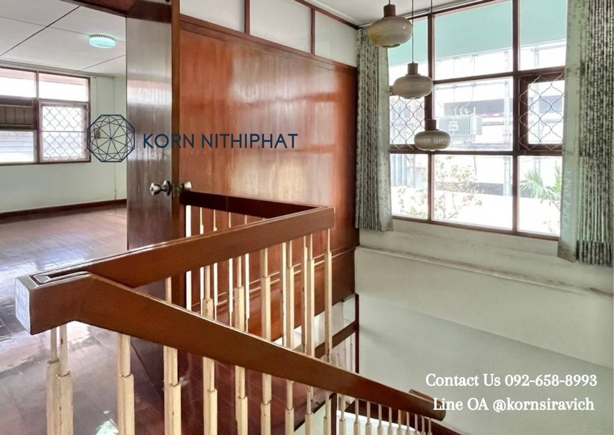 ให้เช่าร้านค้า/ตลาดนัดสุขุมวิท อโศก ทองหล่อ : สำหรับ เช่า บ้านเดี่ยว พร้อมพงษ์ สุขุมวิท เพื่อ ธุรกิจ มีที่จอดรถ | For Rent Stand Alone Single House Phrom Phong - Sukhumvit with Parking lots