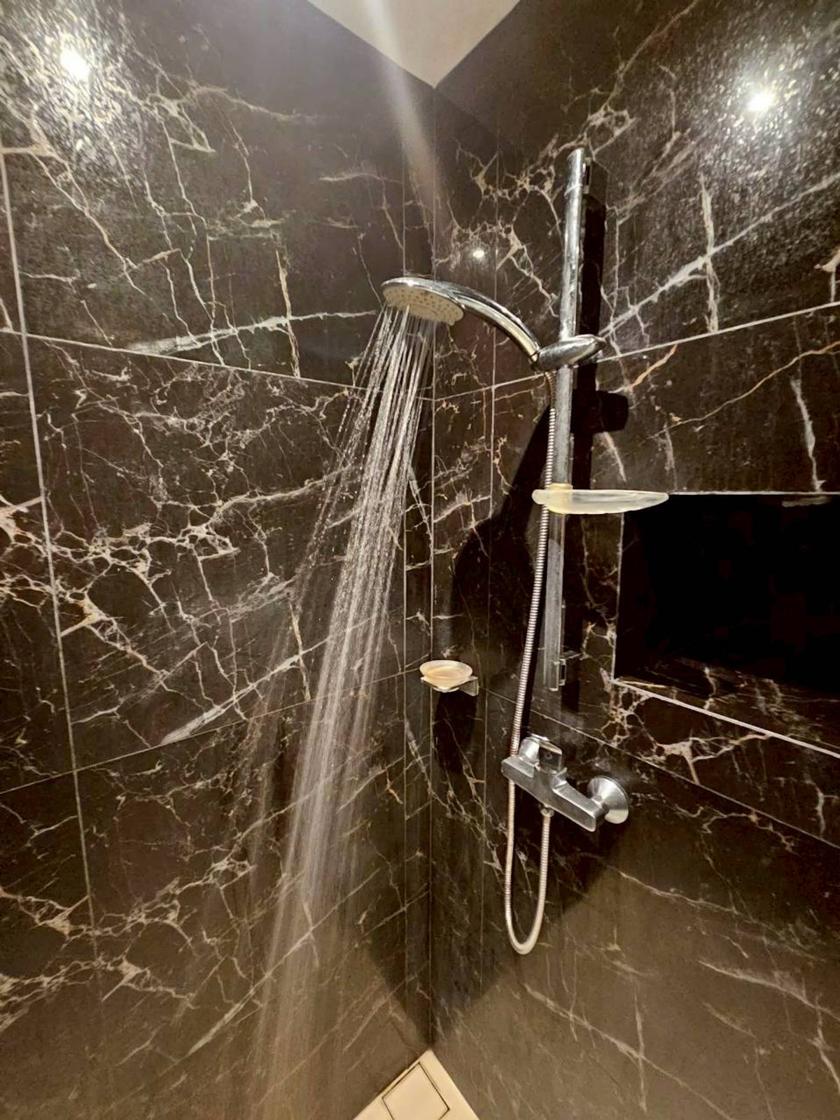 For RentCondoSiam Paragon ,Chulalongkorn,Samyan : ✅ ATTD102 ✅ Line : @p2nproperty