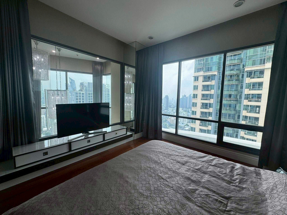 For RentCondoSukhumvit, Asoke, Thonglor : ✨ GT15953 | Condo Bright Sukhumvit 24, convenient travel, near BTS, there is a shuttle, beautiful room, fully furnished. Ready to move in!!