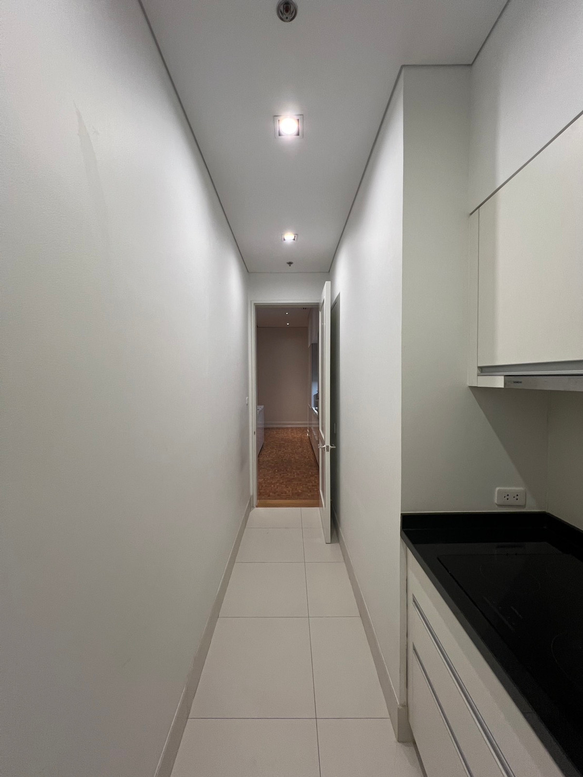 คอนโดสาทร นราธิวาส : 💎 คุ้มค่าที่สุดใน ริทซ์-คาร์ลตัน เรสซิเดนซ์ กรุงเทพฯ – ตอนนี้เลย 🔥 2 ห้องนอน ตกแต่งครบ | เช่า & ขาย | วันนี้ 26 ก.พ. เท่านั้น 🗝️🚀