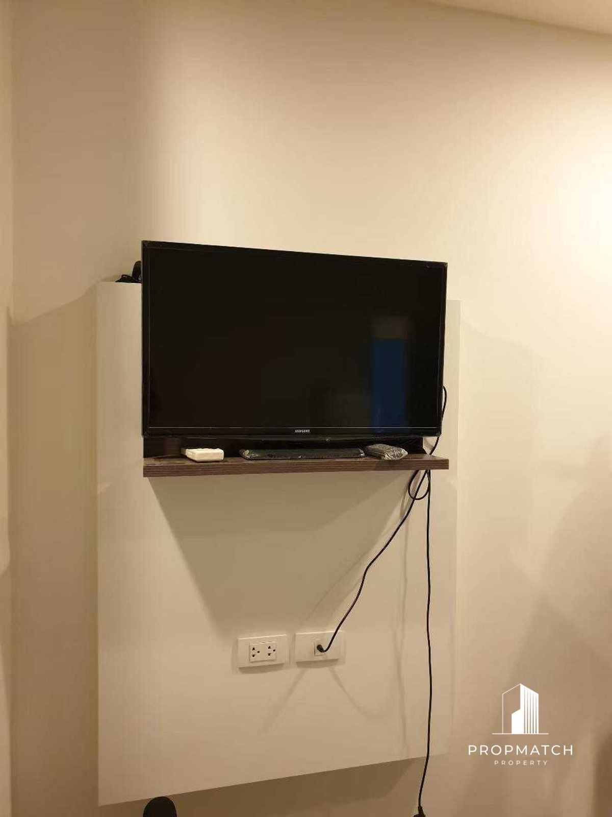 For SaleCondoSathorn, Narathiwat : ⚡️Centric Sathorn St. Louis, luxury condo in the heart of Sathorn⚡️40 Sq.m 🔥1 Bed 1 Bath🔥 5.15 Mb ⚡️Beautiful room, good price👑If interested, contact Putter 0928895628 Line: plustor_ss⚡️