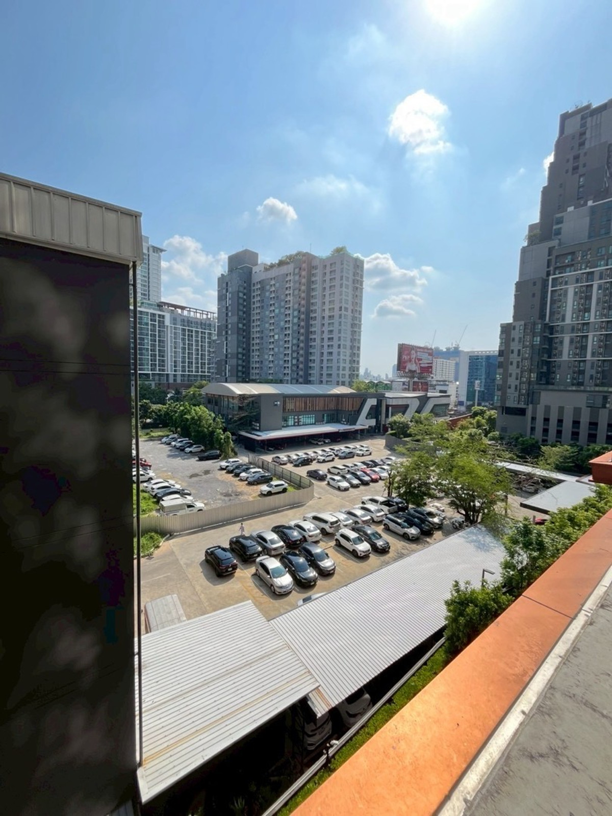 ให้เช่าคอนโดรัชดา ห้วยขวาง : ⭐️XT HUAYKWANG ⭐️For-Rent 
35sq.m 17K Pls call 084-9792464