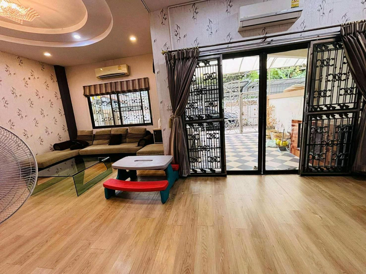 ขายทาวน์โฮมปิ่นเกล้า จรัญสนิทวงศ์ : 🏡 ขายทาวน์โฮม 3 ชั้น หมู่บ้านร่วมใจวิลล่า แยก 1/1  ซอยพาณิชย์ธน 28 ใกล้MRT จรัญ 13